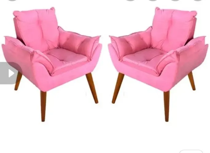 Vendo ou troco duas poltronas novas no plástico rosa