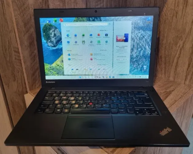 Notebook Lenovo ThinkPad (Core i5 / 8GB / SSD de 256GB) Windows 11 e Office