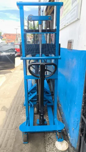 Empilhadeira Manual LM 1016 Paletrans 