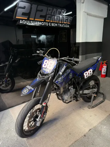 Lander Motard para pista