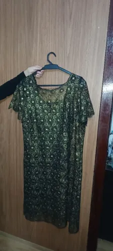Vestido de renda preto com Dourado novo - dádiva