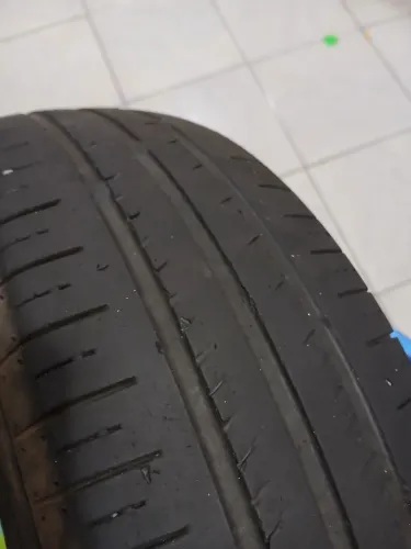 2 Pneus xbri 175/75 R13 usado