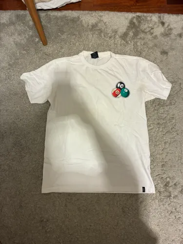 Camiseta Huf Sinuca