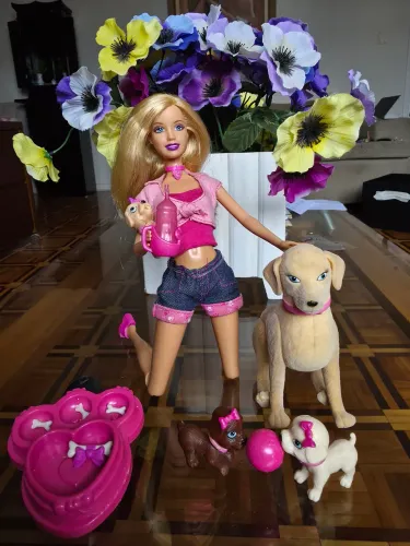 Barbie Taffy Dog and Puppies Mattel (Taffy e os Filhotes) Completa