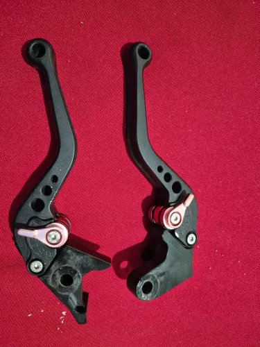 Manetes esportivas da hornet 600