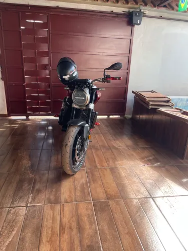 CB 1000r