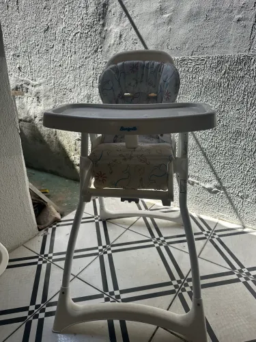 VENDO CADEIRA MERENDEIRA BURIGOTTO