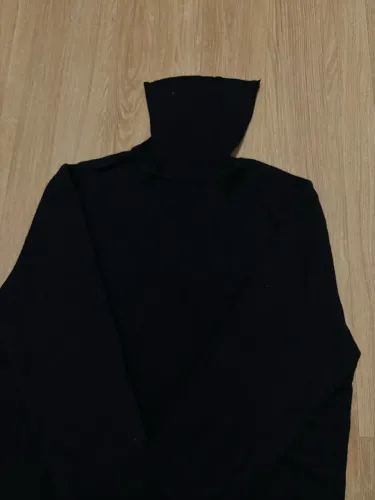 Suéter Gola Alta Preto Importado | Novo |