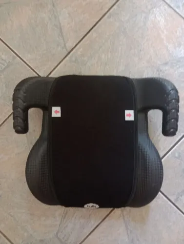 Acento de elevação Booster Tutti Baby Uppy 15 a 36kg Preto