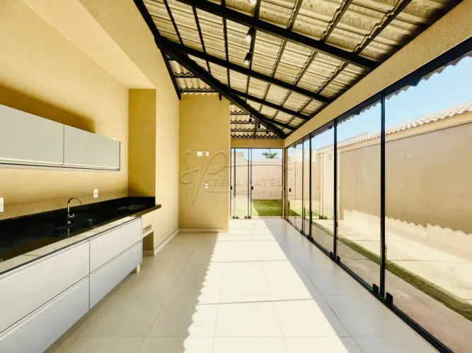 Casa de 168m² com 03 quartos à venda em condomínio - Alto do Vale