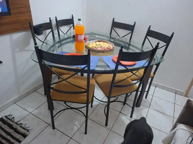 Mesa de vidro Triangular