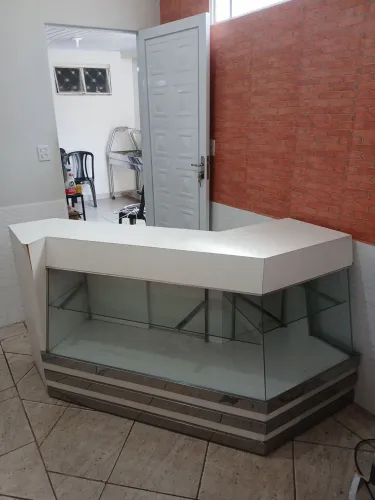 VENDO BALCÃO EXPOSITOR