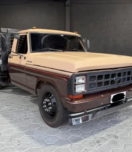 FORD F4000 - 1987 COM CARROCERIA DE MADEIRA ABERTA