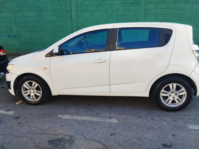 Chevrolet Sonic HB LT 1.6 16V Flexpower 5P Mec. 2014
