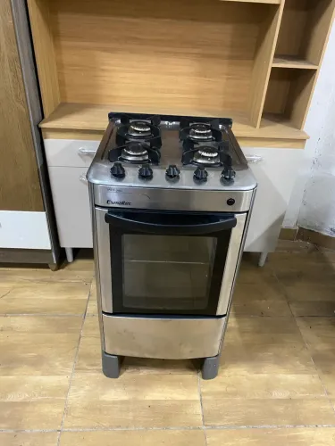 Fogão Esmaltec 4 bocas inox funcionando perfeitamente