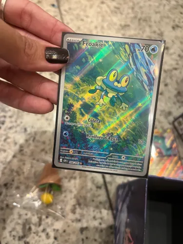 Carta rara Pokémon frokie
