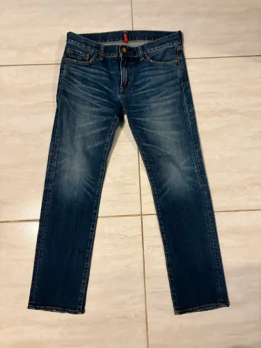 Calça uniqlo