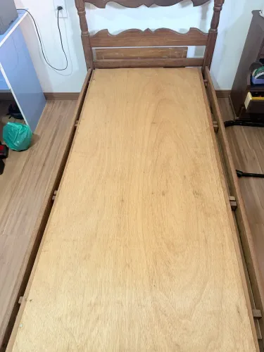 Cama solteiro sucupira