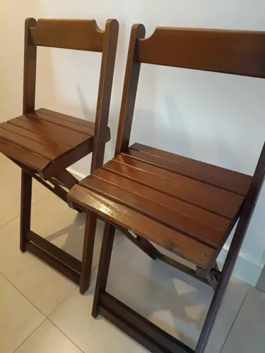 Vendo 2 bancos altos de bar dobráveis 