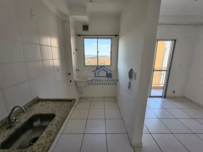 Apartamento com 2 Quarto(s) e 1 banheiro(s) para Alugar, 49 m² por R$ 1300 / Mês