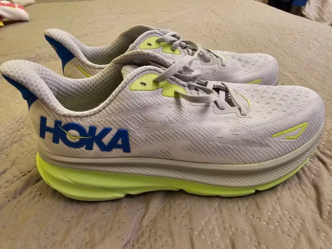 Tênis Hoka Clifton 9 número 42 Novo! ORIGINAL!