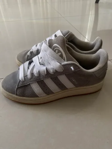Tênis Adidas Campus cinza