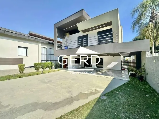 Casa Moderna no Condomínio Vintage em Cotia | 4 Suítes, Piscina e 8 Vagas | Locação