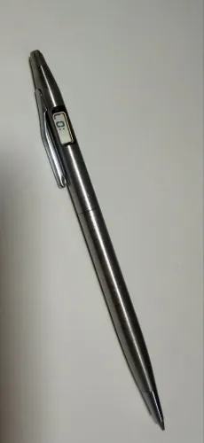 Caneta com relógio digital - para colecionadores