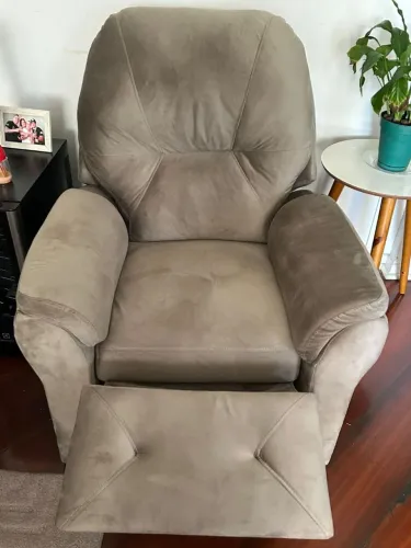 Poltrona Reclinável Super Confortável em Suede - Excelente Estrutura