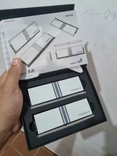 32GB Memória RAM 4x8 DDR4 ASGARD VALKYRE ARGB