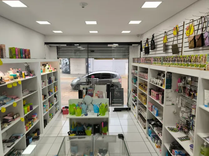 Vendo loja de cosméticos e maquiagem