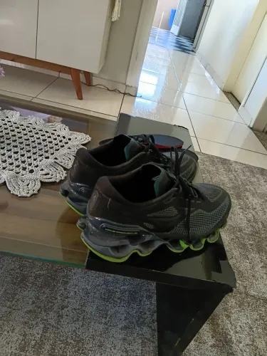 Tênis mizuno