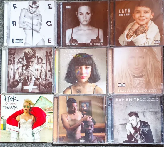 Lote 9 CDs Pop Internacional - Demi Lovato, Beyoncé, Britney, Pink, Sam Smith, Bieber