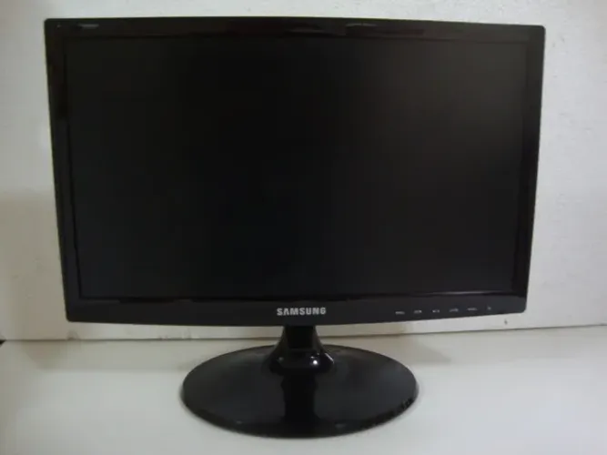 Monitor Sansung S 19 C 301 F Led