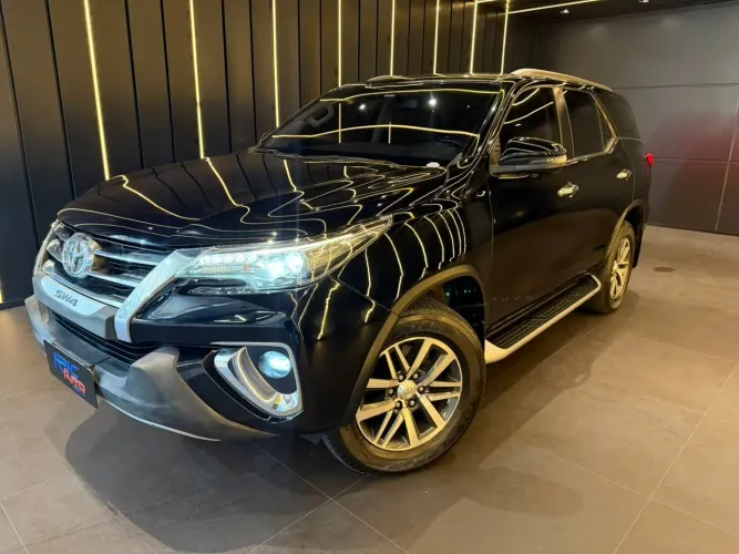 Toyota Hilux SW4 SRX 4X4 2.8 TDI 16V Dies. Aut. 2019