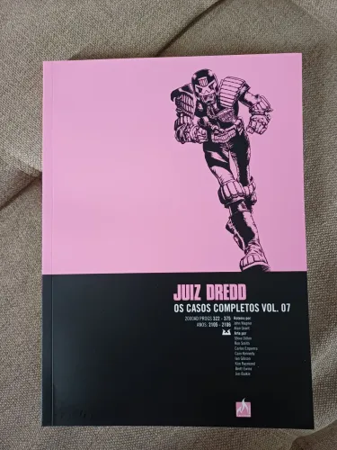 Hq Juiz Dredd Os Casos Completos vol. 07 - ed Mythos - Judge Dredd