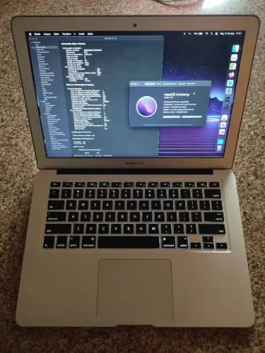 MacBook Air 13 - i5 / 8GB RAM / SSD 256GB - Bateria 288 Ciclos