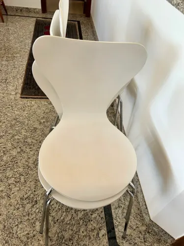 04 cadeiras avulsas lindas