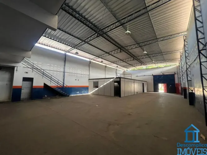GALPÃO LOGÍSTICO (330m²) NO IBURA: PÉ-DIREITO 6M, 5 SALAS!