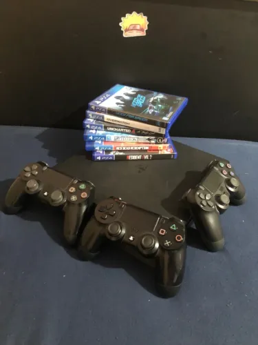 PS4 Slim 500gb + 6 jogos