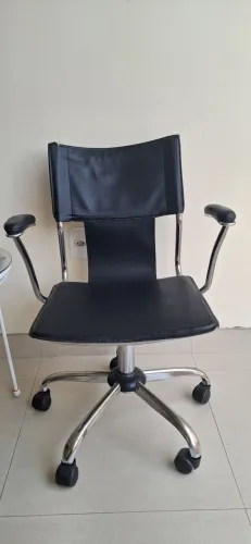 Cadeira de escritório em Couro