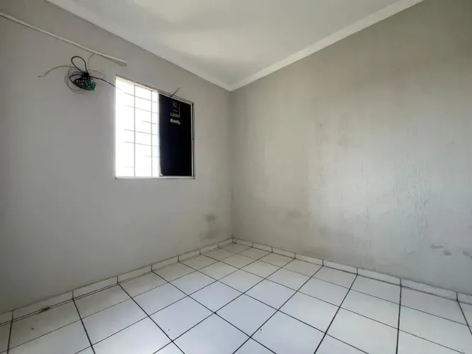 Condomínio Thertuliano Milton Brandão  Apartamento com 03 Quartos