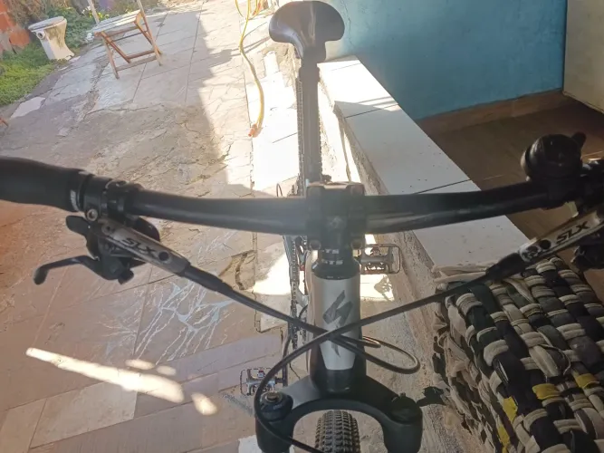 vende - se bike spccialized Stumpjump Full suspensão, aro 29 relasao Sram sx de 12v freio