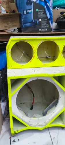 Caixa de som para carro