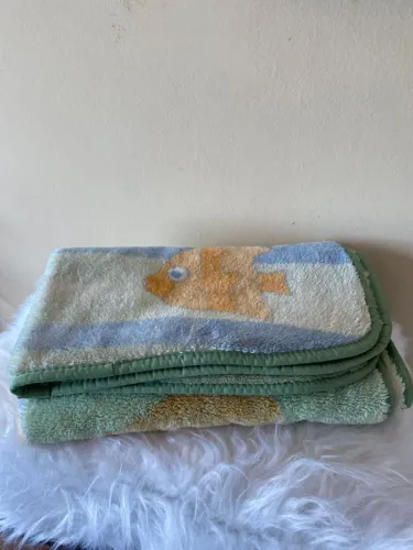 Cobertor para bebê, bem conservado 