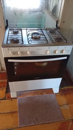 Fogão 5 bocas  funciona perfeitamente  