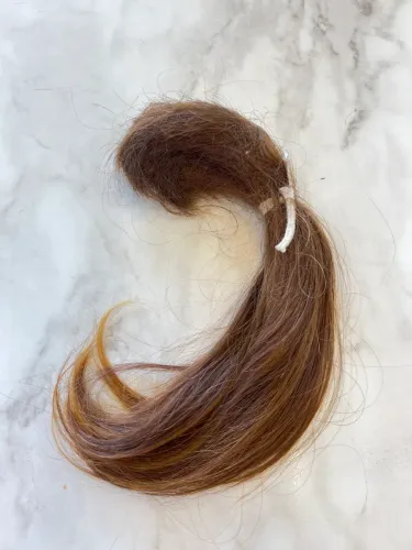 MECHA CABELO NATURAL 35g LOIRO ESCURO C/ REFLEXOS DOURADOS | IDEAL BONECA PERUCA E FRANJA