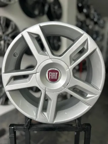 Jogo de rodas Fiat Stilo aro 15