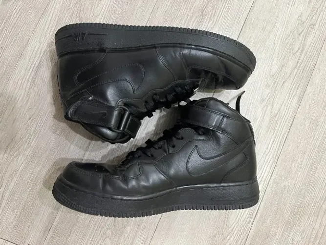 Tênis Usado Nike Air Force 1 Mid Triple Black Original - Tamanho 40