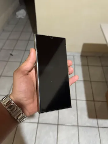 ? **Samsung Galaxy S24 Ultra ? 256 GB**